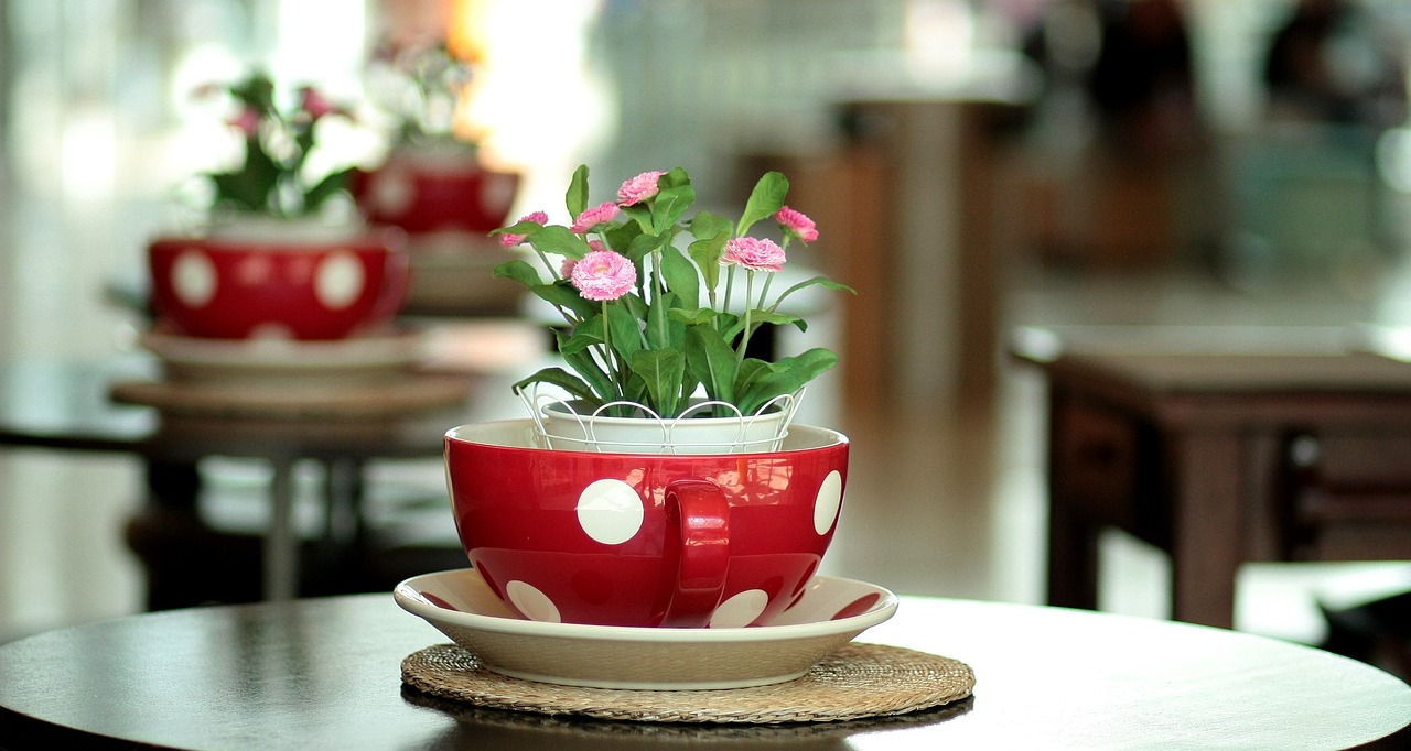 How to Build a DIY Garden Potting Table